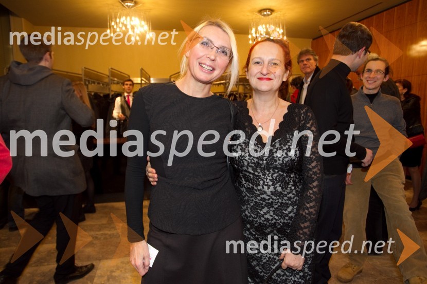 Darja Reichman, igralka; Marinka Poštrak, umetniška vodja Prešernovega gledališča KranjOthello, premiera predstave v MGL