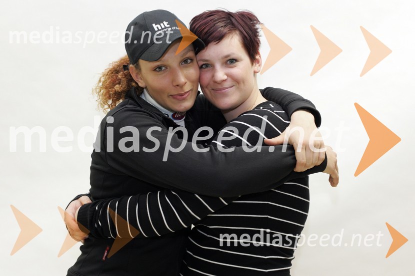 Ilka Štuhec, smučarka s svojo sestro DoroIlka Štuhec, smučarka