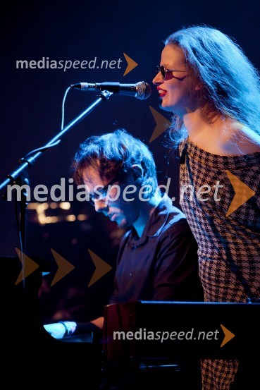 Marko Črnčec, pianist; Aphra Tesla, pevkaIzštekanih 20