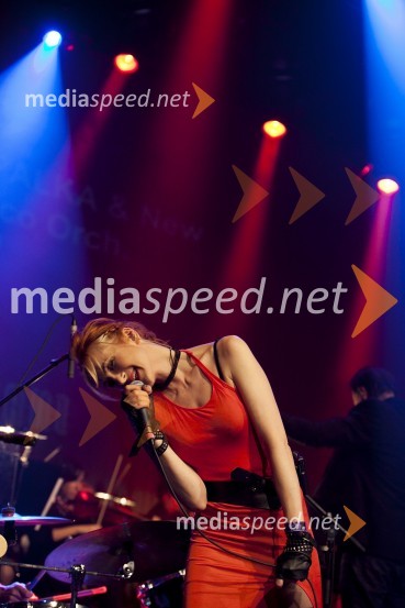 Melanija Fabčič – Melée; pevka skupine WerefoxIzštekanih 20