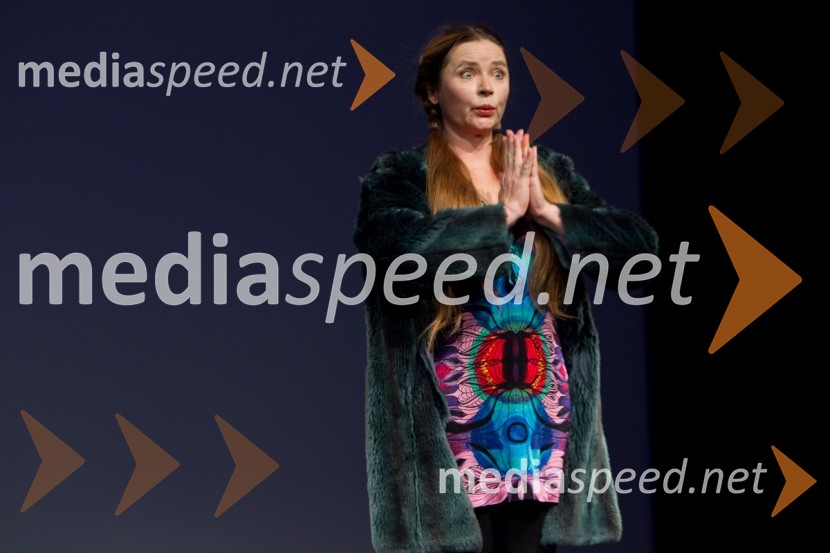 Vesna Jevnikar, igralkaJaz, Batman, premiera PG Kranj