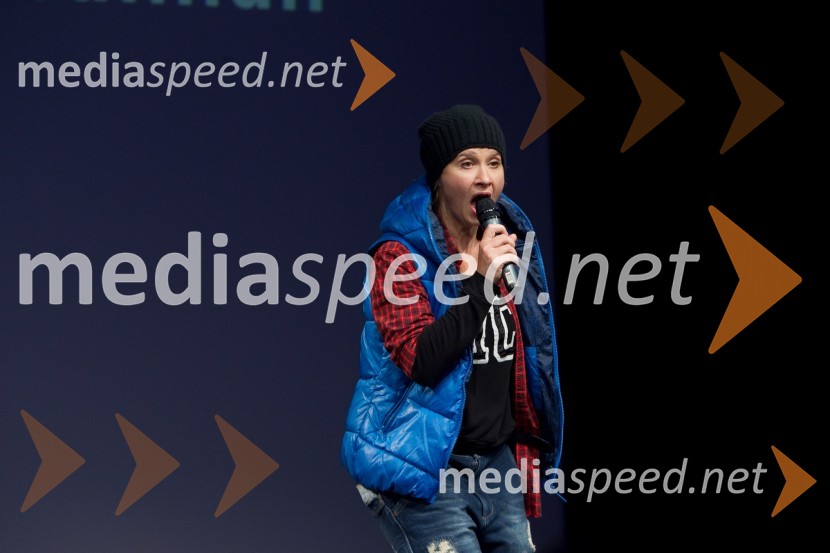 Vesna Pernarčič, igralkaJaz, Batman, premiera PG Kranj