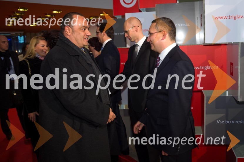 Igor Popov, veleposlanik Makedonije v Sloveniji; Andrej Knap, pomočnik predsednika uprave Zavarovalnice TriglavSlavnostni novoletni koncert Zavarovalnice Triglav
