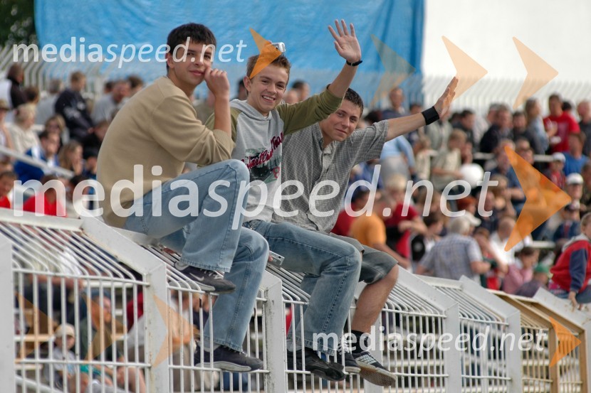 Mladi navijačiSPEEDWAY, Speedway Grand Prix - VN Poljske 2005 trening