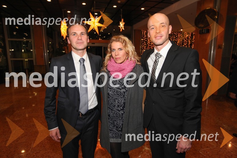 Borut Cvetkovič, direktor podjetja Radgonske gorice;&nbsp;Anika Horvat, pevka;&nbsp;Tomaž Polak, ravnatelj Glasbene šole Gornja Radgona6. Dobrodelni Miklavžev koncert z Aniko Horvat