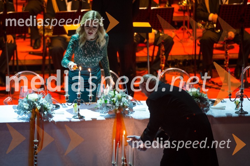 Katarina Čas, igralkaVikendovi Gongi popularnosti, podelitev 2013