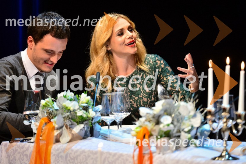 Blaž Švab, pevec skupine Modrijani; Katarina Čas, igralkaVikendovi Gongi popularnosti, podelitev 2013