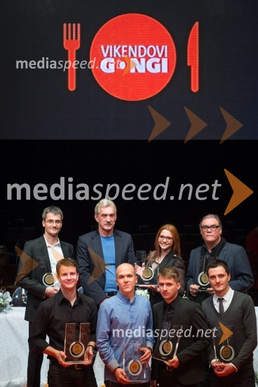 Jean
Frbežar, radijski voditelj; Slavko Bobovnik, televizijski voditelj; 
Tanja Žagar, pevka; Boris Kobal, režiser in igralec; Boštjan Romih, 
televizijski voditelj; Nejc Gazvoda, režiser; Rok Biček, režiser; Blaž 
Švab, pevec skupine ModrijaniVikendovi Gongi popularnosti, podelitev 2013