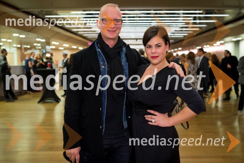 Uroš Smolej, igralec; Ana Marija Mitič, stand up komičarkaVikendovi Gongi popularnosti, podelitev 2013