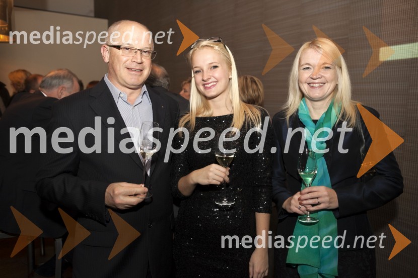 Rajko Kavalar; Nina Golob Žvajker, podpredsednica Rotaract cluba Maribor; Lidija ŽvajkerDobrodelni kulinarični večer Rotaract Maribor