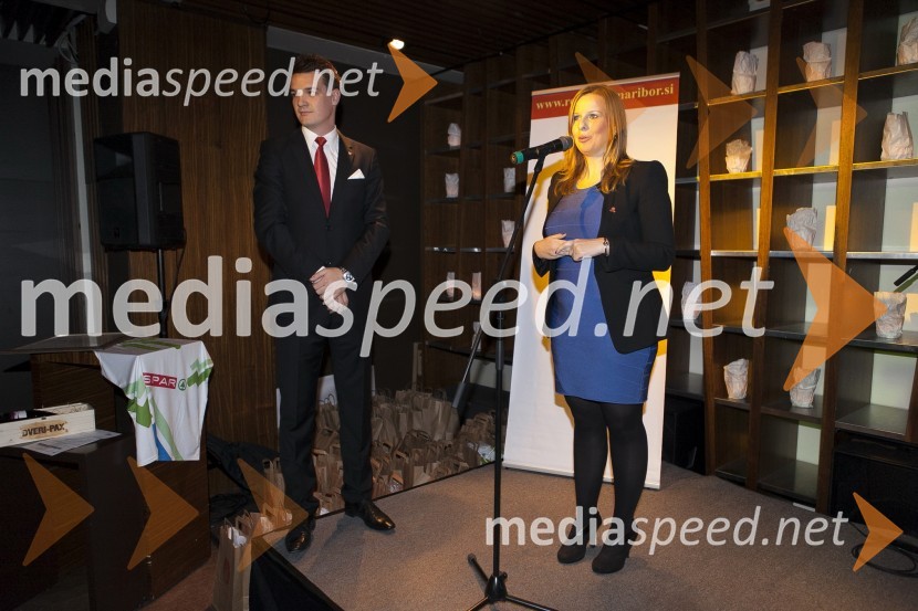 Mitja Šeško, član Rotaract Cluba Maribor; Nika Anžel, DRR 1912Dobrodelni kulinarični večer Rotaract Maribor