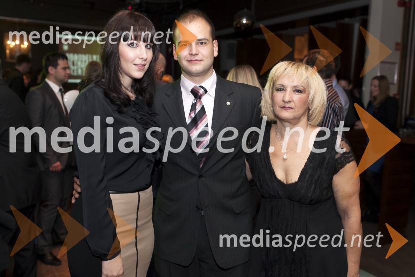 Tanja Djokić, pianistka; Dean Fras, predsednik Rotaract Cluba Maribor; mama Bojana FrasDobrodelni kulinarični večer Rotaract Maribor