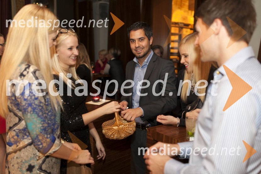 Nika Polanec; Nina Golob Žvajker, podpredsednica Rotaract cluba Maribor; Aljoša Antolin; Dea Gojčič; Aljoša Kirič, SPEM in član Rotaract Cluba MariborDobrodelni kulinarični večer Rotaract Maribor