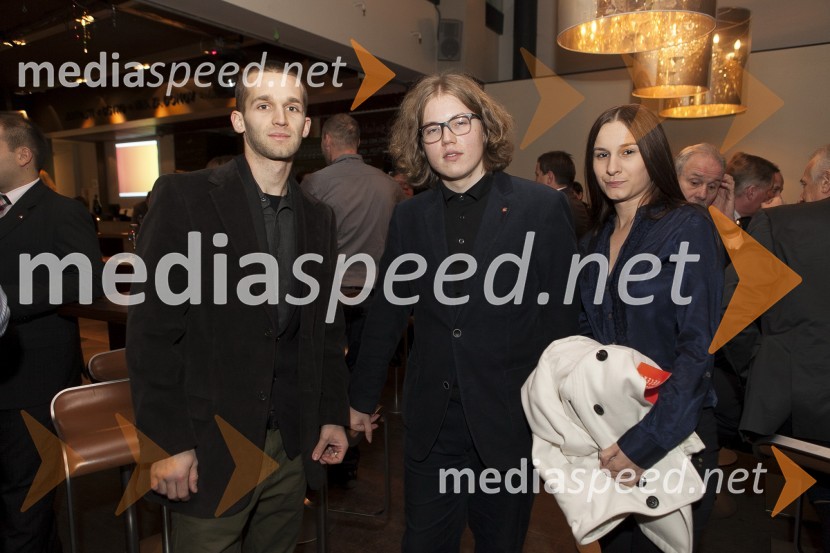 ...; Jure Aleksejev, član Rotaract Cluba Maribor; ...Dobrodelni kulinarični večer Rotaract Maribor