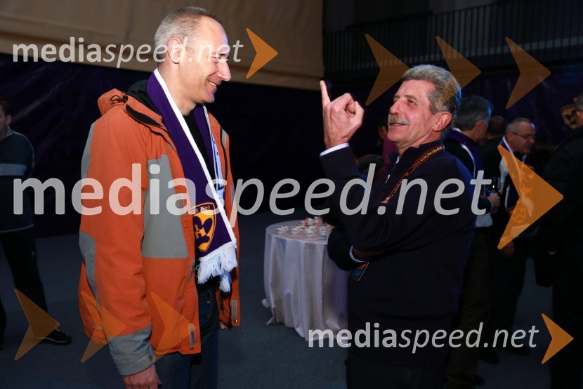 Jošt Dolničar, predsednik nadzornega sveta Zavarovalnice Maribor; Drago Cotar, direktor Zavarovalnega združenjaNK Maribor - Wigan Athletic FC, nogometna tekma