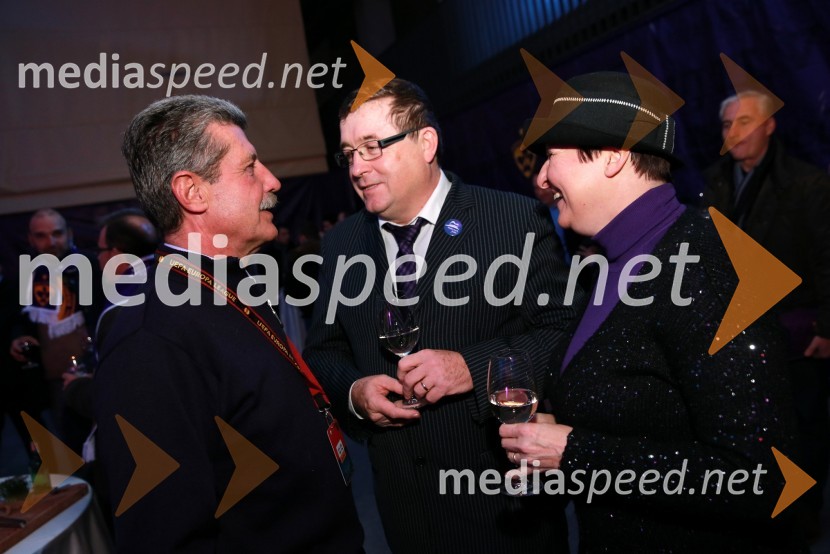 Drago Cotar, direktor Zavarovalnega združenja; dr. Andrej Fištravec, župan MOM; Irena Polak FištravecNK Maribor - Wigan Athletic FC, nogometna tekma