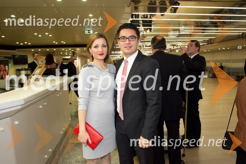 Angelina Schupet; soprog Lothar Schupet, generalni direktor BMW Group SlovenijaManagerski koncert 2013