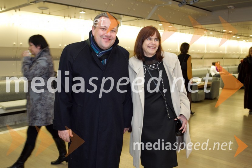 Božo Emeršič, predsednik uprave Grawe Zavarovalnice d.d., soproga SuzanaManagerski koncert 2013