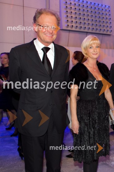 Janez Škrabec, direktor Riko d.o.o.; Sonja Poljanšek - Škrabec, lastnica Welness centra SunnyManagerski koncert 2013