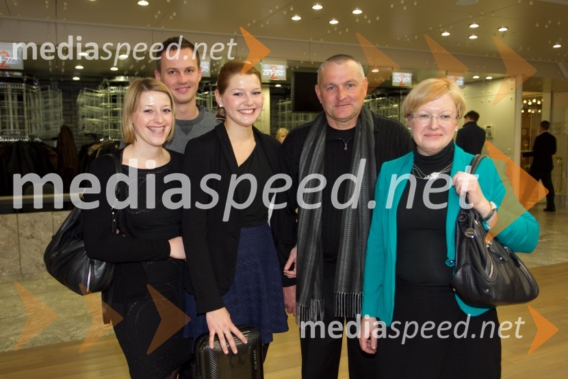 Tanja Sonc, violinistka z družinoManagerski koncert 2013