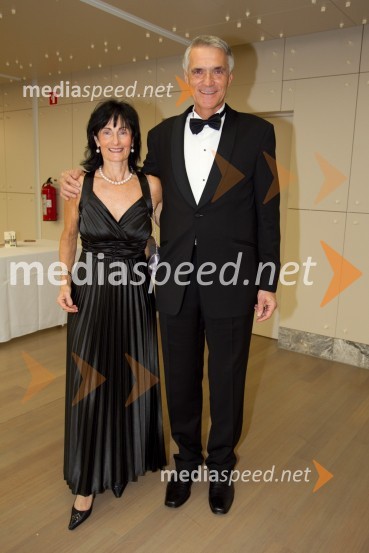 Katarina Sibinčič, odvetnica; Slobodan Sibinčič, Švedski generalni častni konzulManagerski koncert 2013