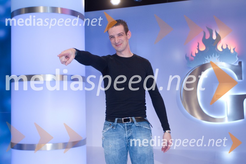 Tomaž Škvarč LisjakTomaž Škvarč Lisjak je zmagovalec šova Gostilna išče šefa!