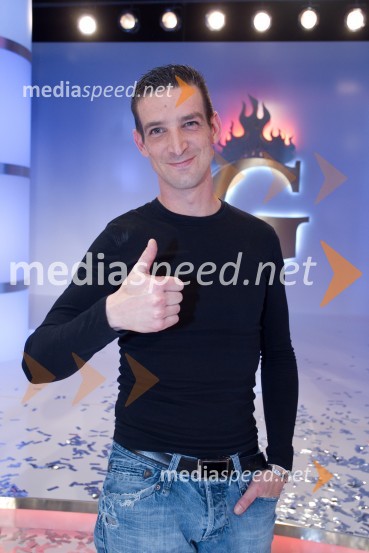 Tomaž Škvarč LisjakTomaž Škvarč Lisjak je zmagovalec šova Gostilna išče šefa!