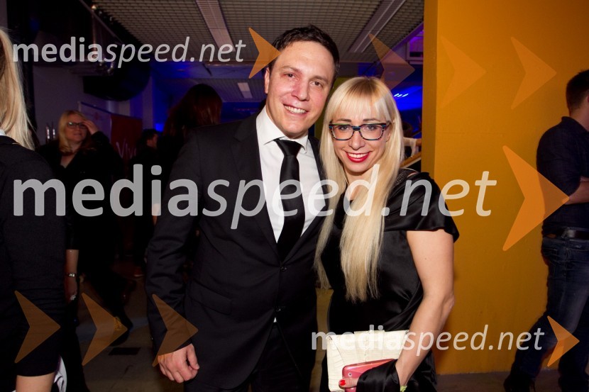 Kristijan Flegar, vodja nakupovalnega centra Supernova; Katarina Štular, glavna in odgovorna urednica revije SrmkljaVIP Angelska zabava leta 2013