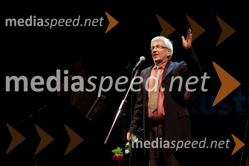 Marko Okorn, igralec90-letnica Štefke Drolc in koncert skupine Čompe