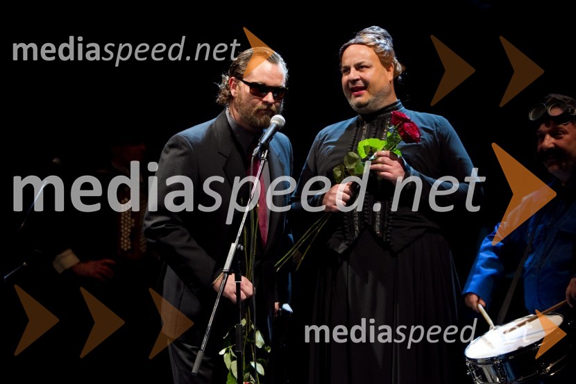 Jurij Zrnec, igralec; Jernej Šugman, igralec90-letnica Štefke Drolc in koncert skupine Čompe