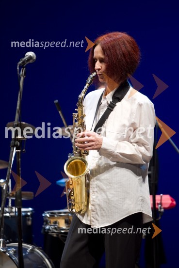 Breda Krumpak90-letnica Štefke Drolc in koncert skupine Čompe