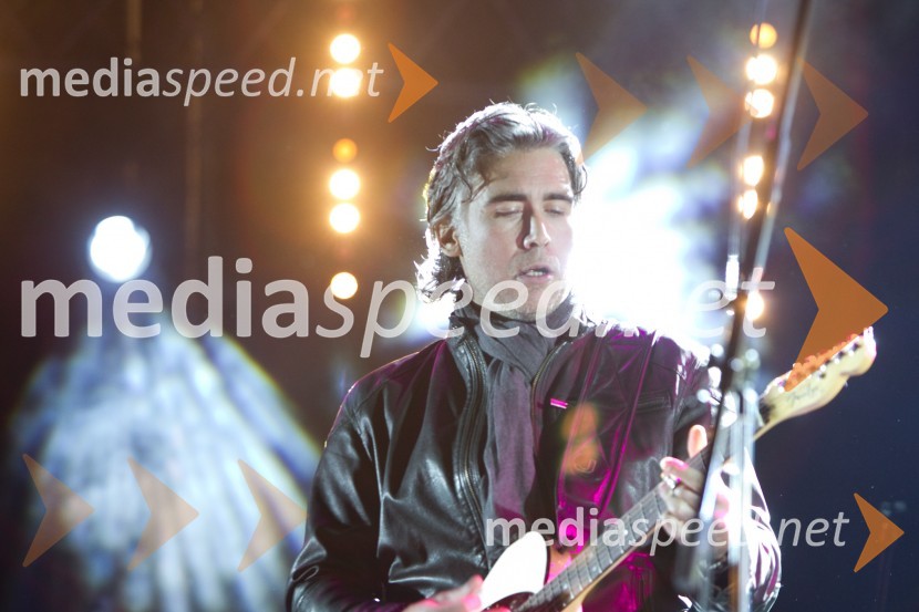 Jan Plestenjak, glasbenikHelena Blagne in Jan Plestenjak, koncert