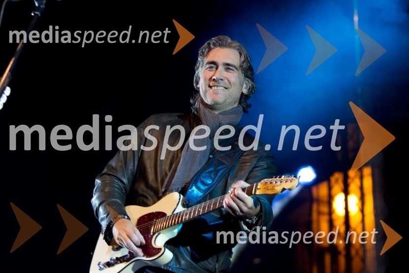 Jan Plestenjak, glasbenikHelena Blagne in Jan Plestenjak, koncert