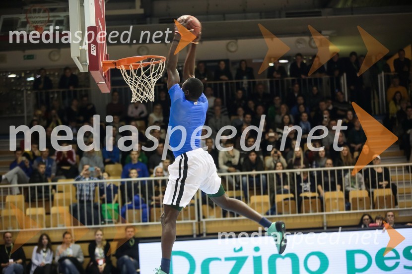 Ousman Senega KruballyAll Stars v košarki