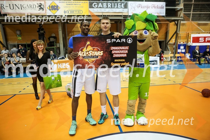 Ousman Senega Krubally; Edo Murić, košarkar;&nbsp;Maskota Eurobasket - LipkoAll Stars v košarki