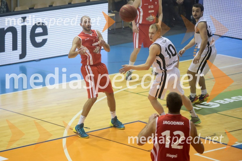 Košarkarska tekma med ekipo Eda Murića in ekipo Nebojše JoksimovičaAll Stars v košarki