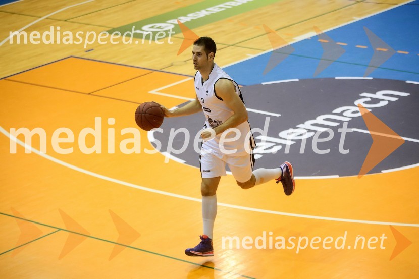 Košarkarska tekma med ekipo Eda Murića in ekipo Nebojše JoksimovičaAll Stars v košarki