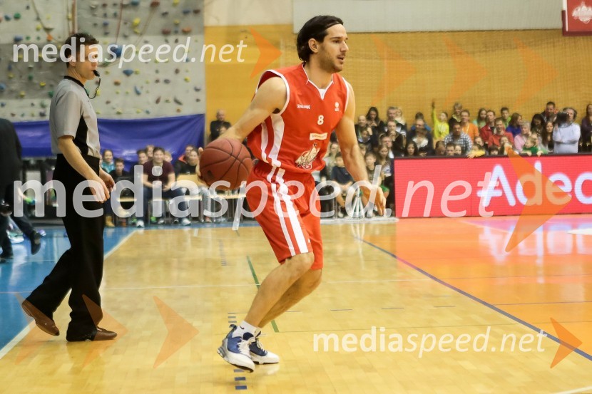 Košarkarska tekma med ekipo Eda Murića in ekipo Nebojše JoksimovičaAll Stars v košarki