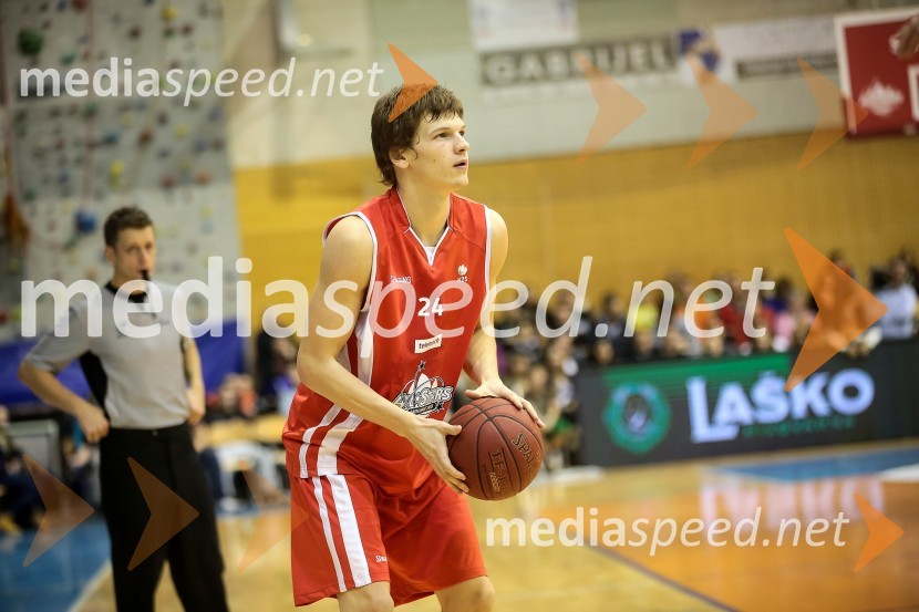 Košarkarska tekma med ekipo Eda Murića in ekipo Nebojše JoksimovičaAll Stars v košarki