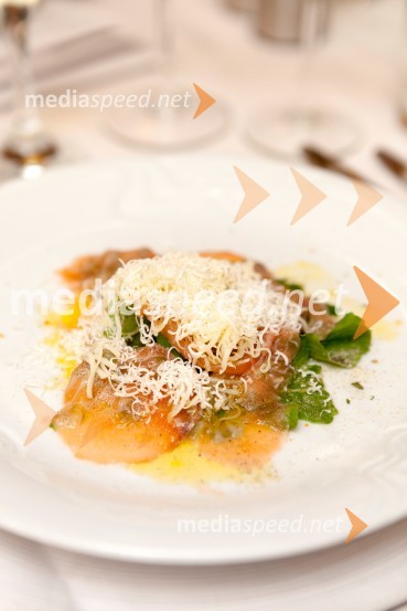 Lososov karpačo&nbsp;Mediaspeed novoletna zabava