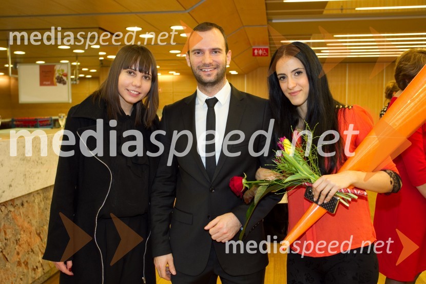 Gordana Radivojevič; Andraž Glavač; Dunja Tinauer, pevkaLa Cecchina ali Nikogaršnja hči, premiera opere