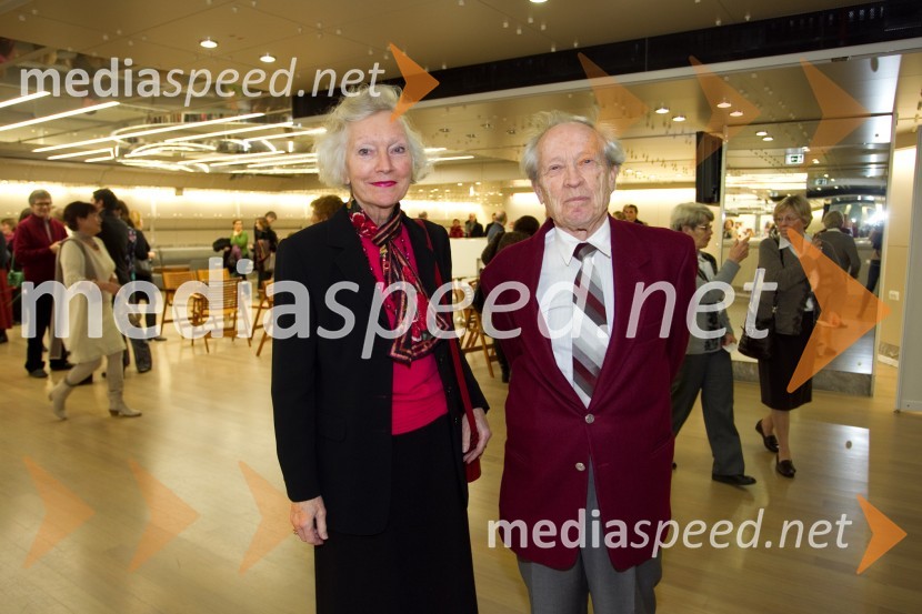 Jasna Neubauer, prevajalka; dr. Henrik Neubauer, režiserLa Cecchina ali Nikogaršnja hči, premiera opere