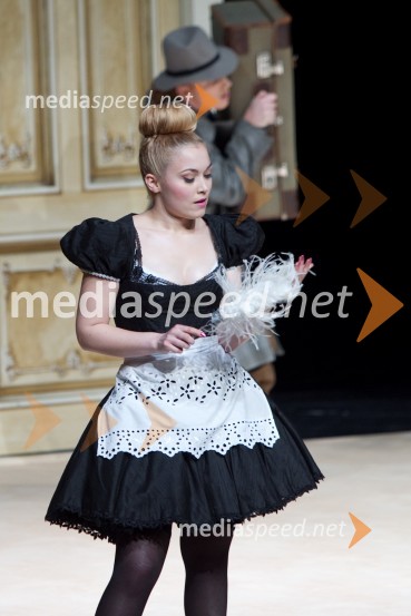 Eva Černe, pevkaLa Cecchina ali Nikogaršnja hči, premiera opere