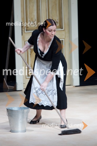 Nuška Drašček Rojko, pevkaLa Cecchina ali Nikogaršnja hči, premiera opere