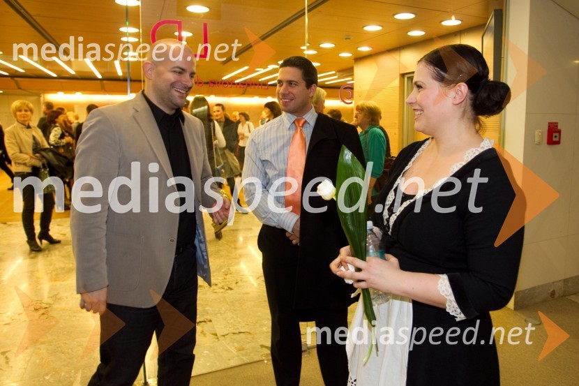 Matej Rotovnik; Nuška Drašček Rojko, pevka; Miha RojkoLa Cecchina ali Nikogaršnja hči, premiera opere