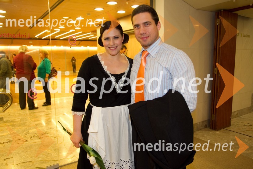 Nuška Drašček Rojko, pevka; Miha RojkoLa Cecchina ali Nikogaršnja hči, premiera opere