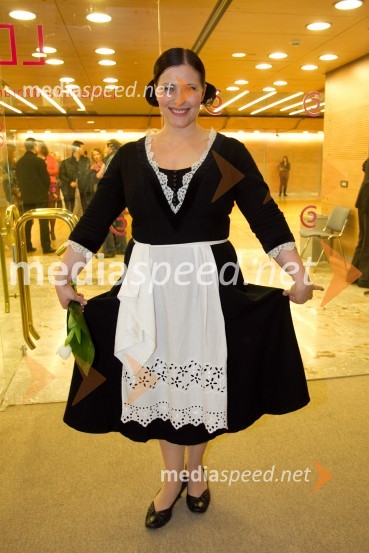 Nuška Drašček Rojko, pevkaLa Cecchina ali Nikogaršnja hči, premiera opere