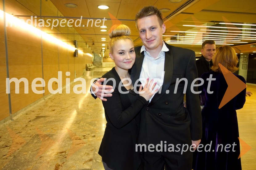 Eva Černe, pevka; Nejc AvbeljLa Cecchina ali Nikogaršnja hči, premiera opere