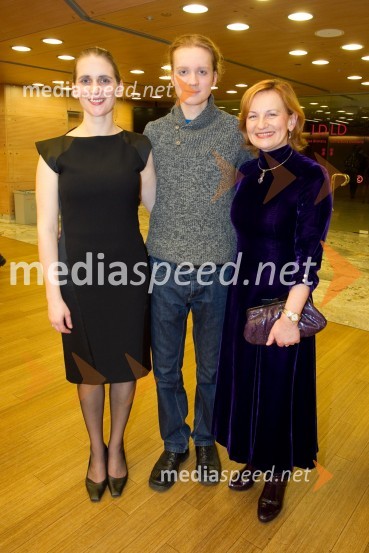 Katja Konvalinka, pevka; Vladka Orsalič; Klemen Adamlje, pevecLa Cecchina ali Nikogaršnja hči, premiera opere