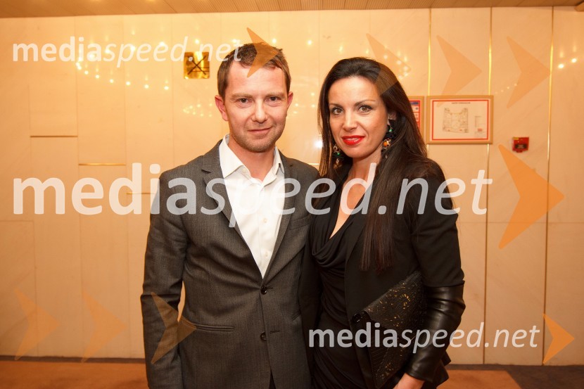 Tomaž Orešič; soproga Tijana Orešič, dr. med. specialistka dermatologijeNočni portir, premiera predstave SNG Maribor